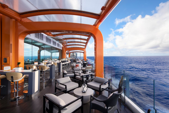 Designed as the loading platform for tenders, the Magic Carpet can also be raised to the top deck of the ship where it functions as a bar and restaurant that sits beside the ship rather than on it – a one-of-a-kind experience.