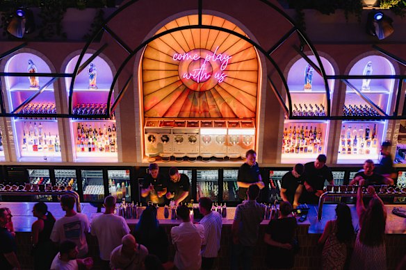 high-energy cantina Mexicairns.