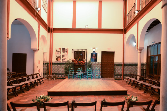 Guests gather around La Casa del Flamenco’s central performance hall.