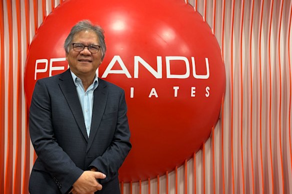 O ex-executivo da Shell, Idris Jala, rejeitou argumentos frequentemente levantados por gigantes da energia. 