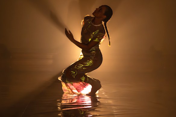 Emma Riches performs her work Never Are at Dancehouse.
