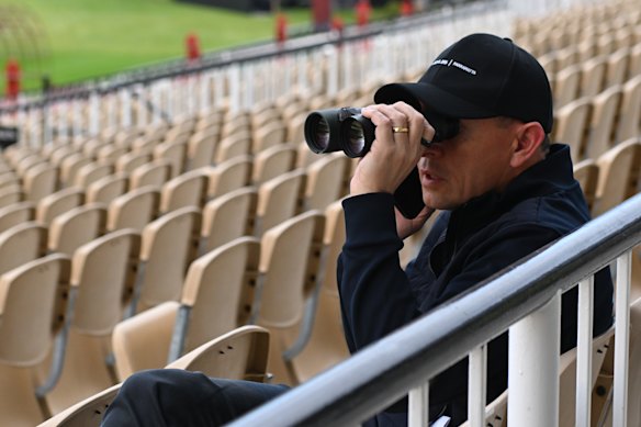 Caulfield Cup fall: Racing Victoria clears jockeys of blame following ...