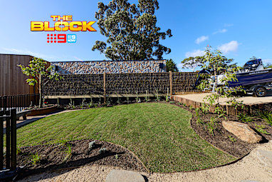 Room Reveals: Courtney and Sev’s Front Yard and Facade