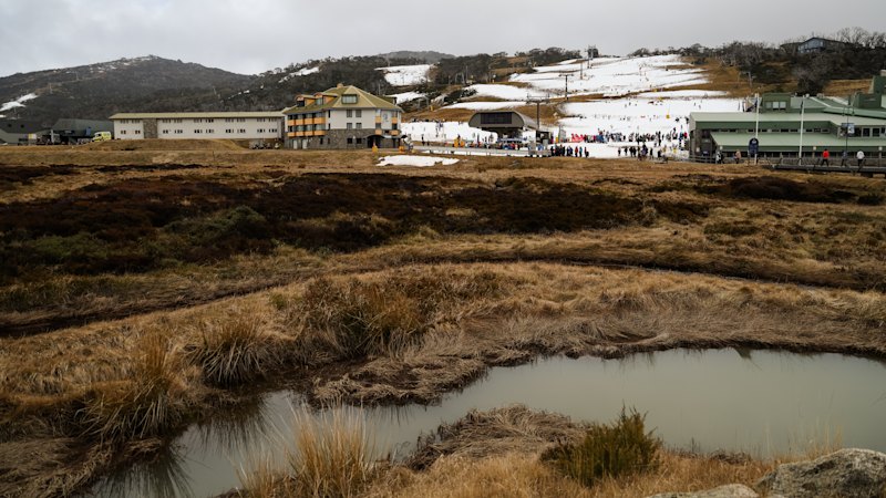 Why resorts in NSW and Victoria are facing a muddy start to winter