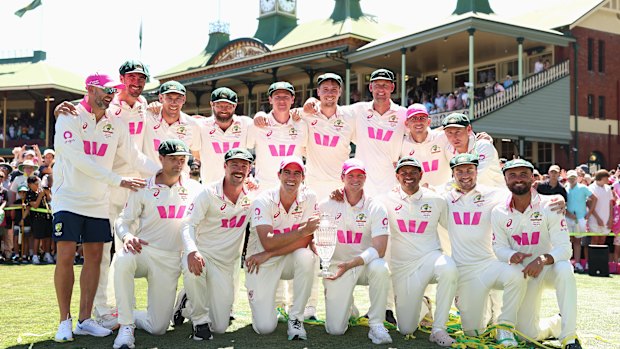 The triumphant Ashes-winning Australia team at the SCG on Thursday.