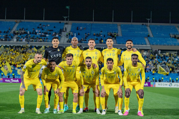 Aziz Behich (fourth from left, bottom row) with Al-Nassr.