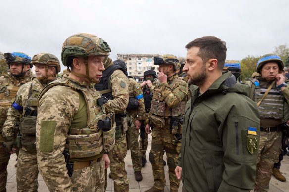 Ukraine’s Ground Forces Commander, Oleksandr Syrsky (left), with President Volodymyr Zelensky.