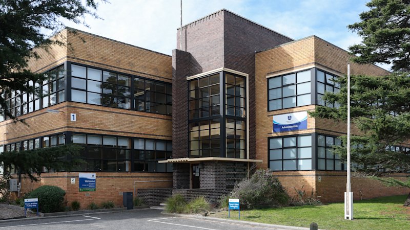 Sandringham College expels year 12 boys after misogynistic behaviour, threats to female staff