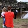 Lachlan River reaches 10m in Forbes, flood peak due on Wednesday