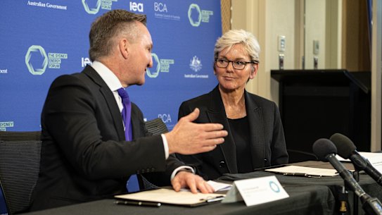 Energy Minister Chris Bowen and US Energy Secretary Jennifer Granholm at the Sydney Energy Forum.