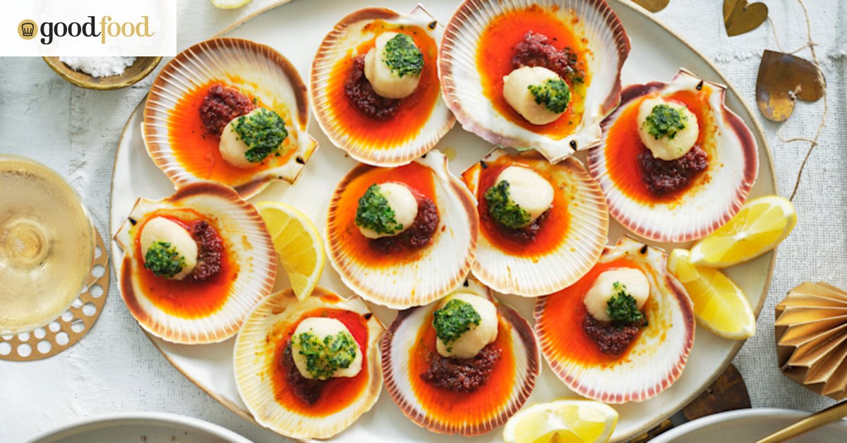 Baked scallops with garlic-parsley butter and ’nduja