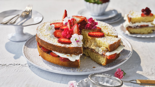 Five berry delicious cakes to bake this weekend