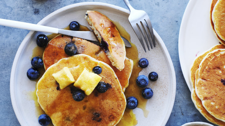 Easy blueberry pancake recipe