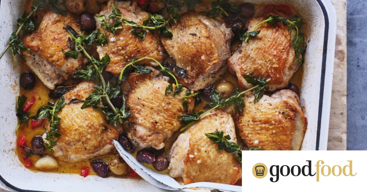 Chicken with garlic, oregano and olives