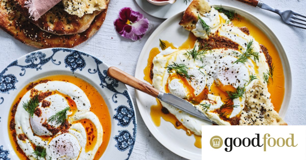 How to make cilbir aka Turkish-style poached eggs with flatbread