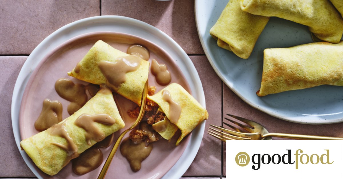 Coconut-stuffed Pani Pol pancakes