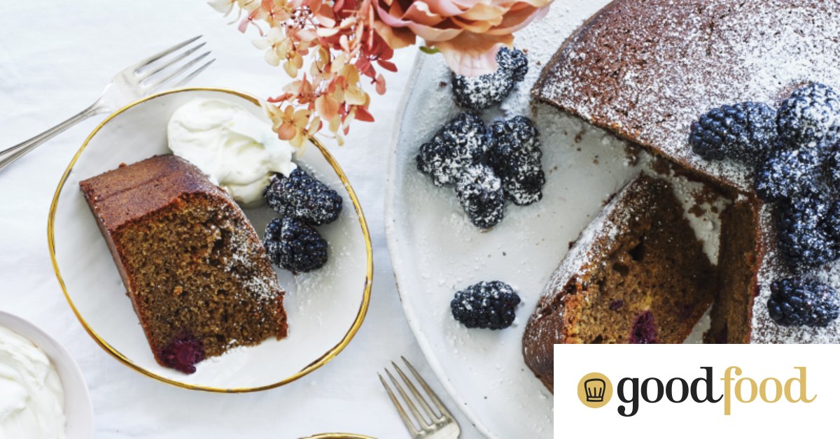 Hazelnut cake recipe with coffee and blackberries