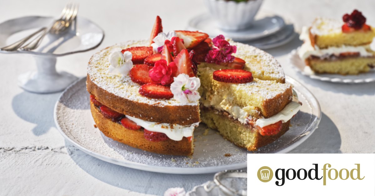 Five of the best strawberry, blueberry and raspberry cakes