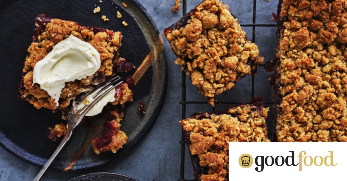 Apple and dried cranberry crumble bars