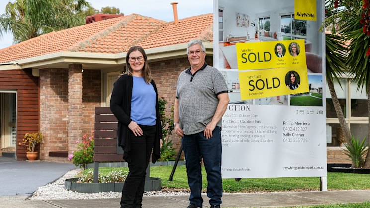 theage.com.au - Emily Power - Meet the Melbourne home sellers who are already publishing their reserves