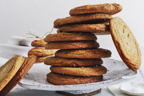 Brown cinnamon biscuits.