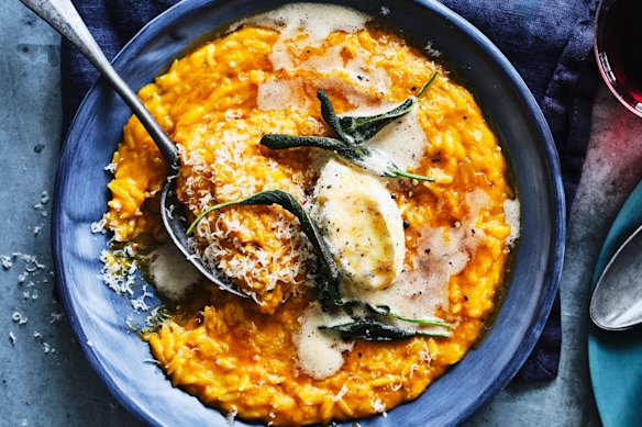 The optional  addition of browned butter and sage results in a nutty flavour.