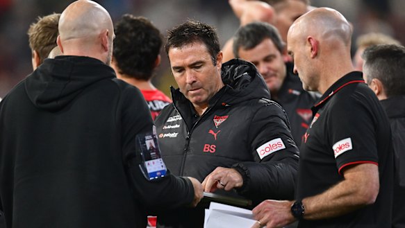 O técnico do Essendon, Brad Scott, está lidando com outra crise de lesões no clube.
