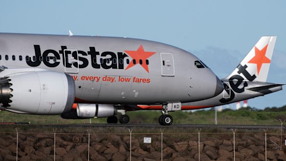 It's a tough battle for customers to get Jetstar cash refunds.