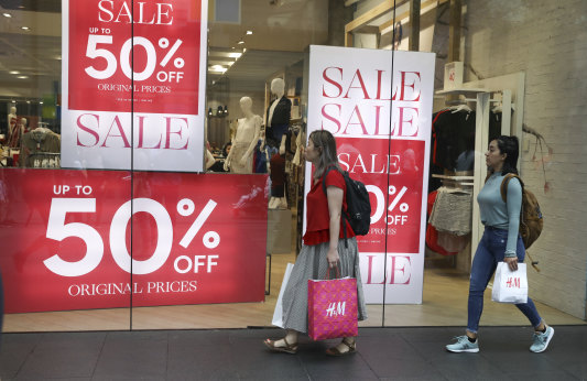Property trust analysts are forecasting headwinds to hit retail landlords.