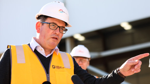 Victorian Premier Daniel Andrews will take his plan to slash overseas arrivals to national cabinet on Friday morning. 