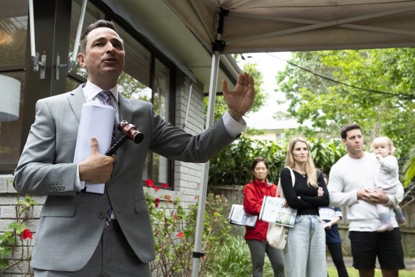 A North Manly home passed in at $2.5 million at auction on Saturday.