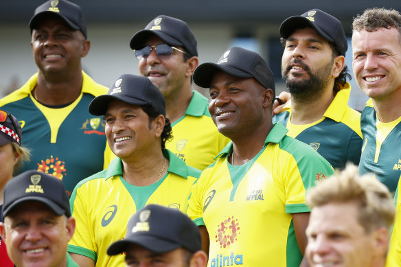 Sachin Tendulkar, centre left, at the Bushfire Cricket Bash legends match. 