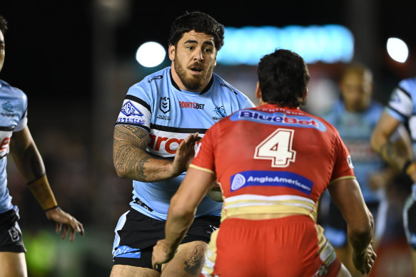 Royce Hunt inspired a fightback for the Cronulla Sharks against the Dolphins.