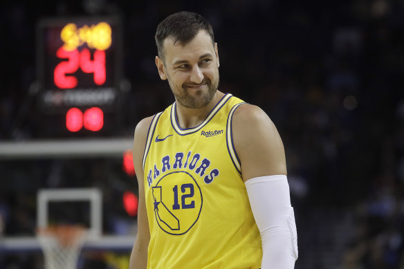 Bogut, in a game for the Golden State Warriors against the Denver Nuggets in 2019.