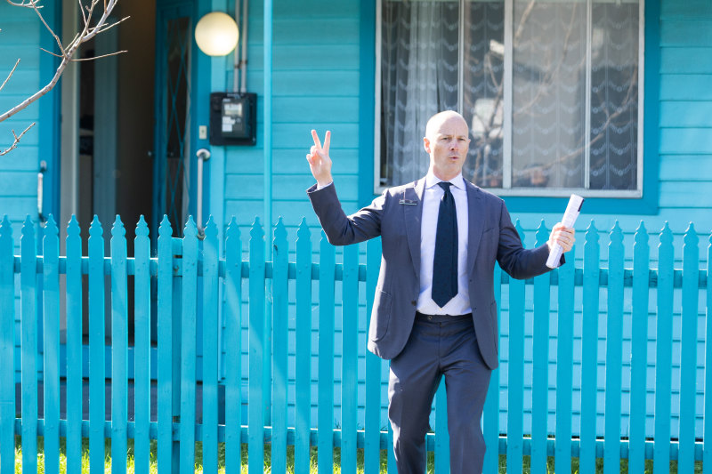 End of an era as Richmond’s ‘blue house’ sells for $1.68 million under the hammer