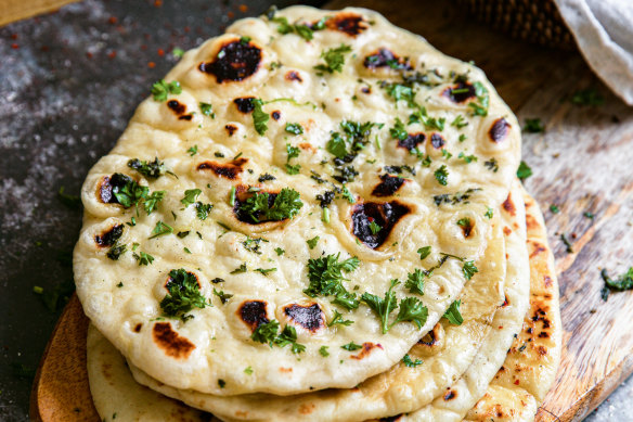 This garlic naan has a unique softness and ﬂavour.