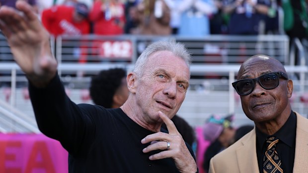 Joe Montana (left) is one of the biggest names in NFL history.