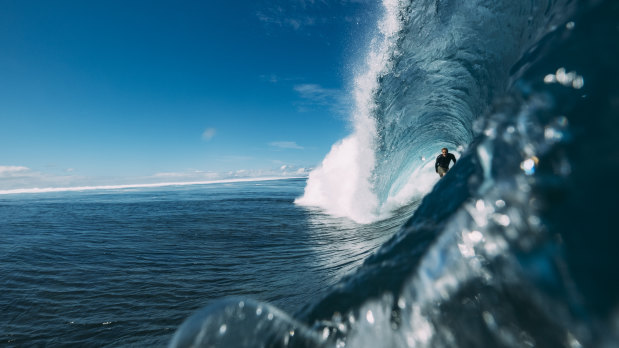 Chris “Chippa” Wilson rides a Fijian wave.