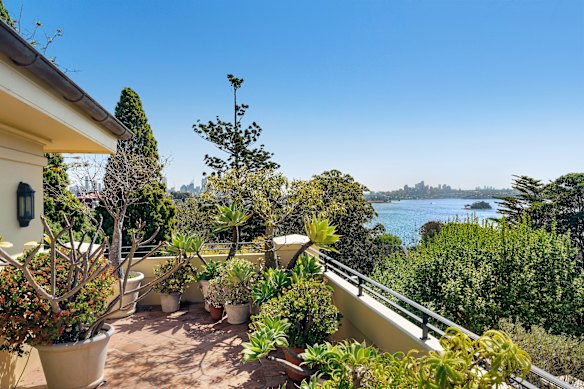 Over the year to March, the median weekly rent in Bellevue Hill dropped by 5.9 per cent.