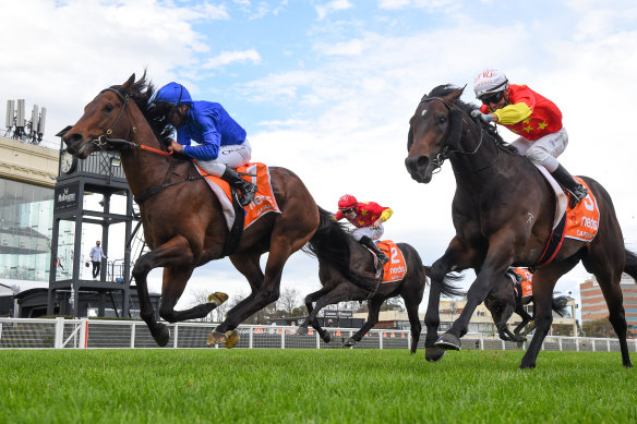 Damien Oliver was at his best winning the 2021 Caulfield Guineas on Anamoe.