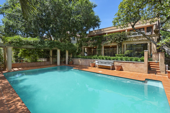 The Bellevue Hill house designed by architect Espie Dods last traded more than 40 years ago for $825,000 when purchased by the Albert music family.
