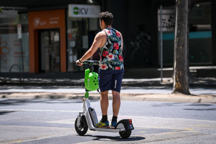 Overskæg Jane Austen roterende Electric scooters: Police to enforce rules on Melbourne's e-scooter trial