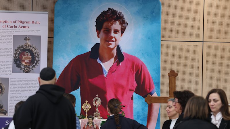 Highway to heaven: Melbourne teens gather to venerate relics of ‘influencer’ saint
