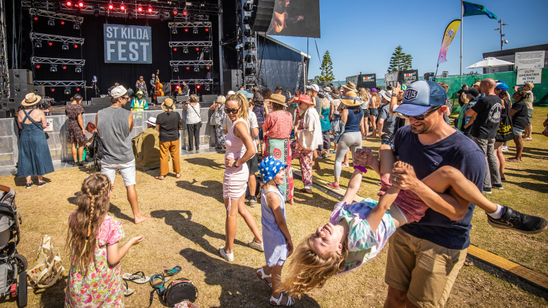 Revellers flock to St Kilda for first music festival after COVID-19
