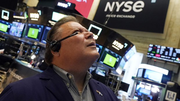Wall Street is having a mixed session.