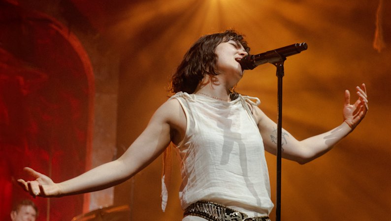 Earnest glam rock and pure joy collide in a spectacular gig