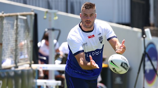 Corey Allen training with the Bulldogs.