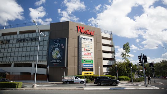 Westfield Carindale Shopping Centre in Brisbane is listed as an exposure site.