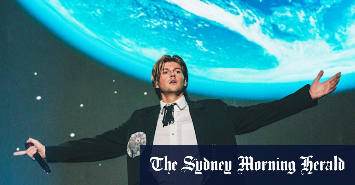 Ruel Melbourne show review: Singer delights fans at Margaret Court Arena - Vimarsana News
