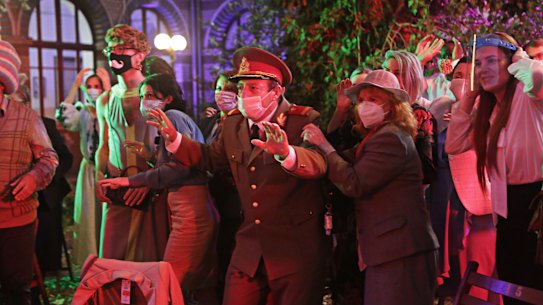 A scene from Bad Luck Banging.